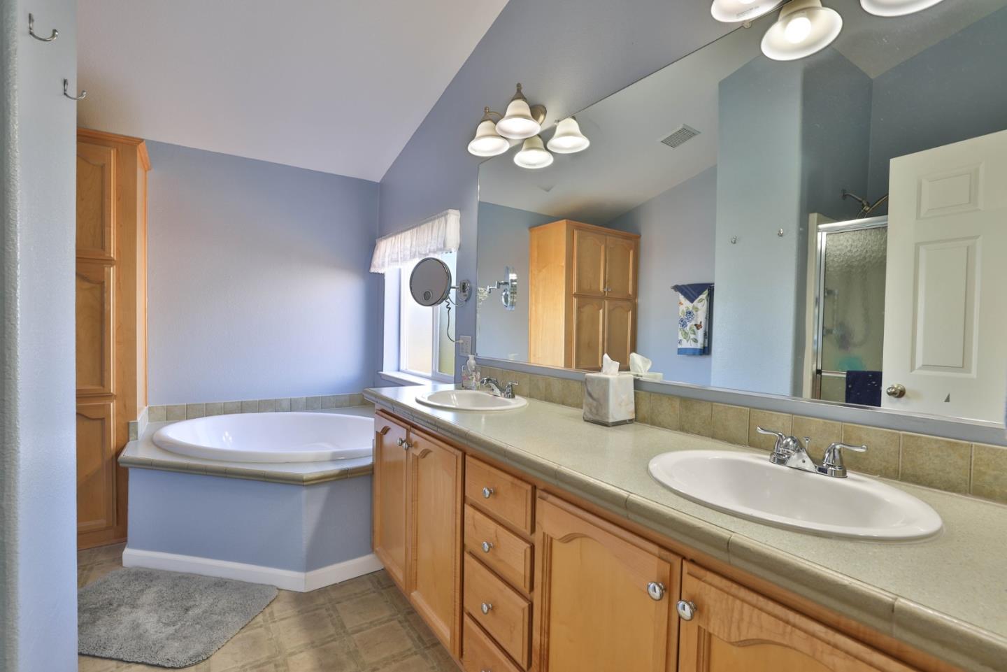 Detail Gallery Image 16 of 35 For 42 Dewey #42,  Morgan Hill,  CA 95037 - 3 Beds | 2 Baths