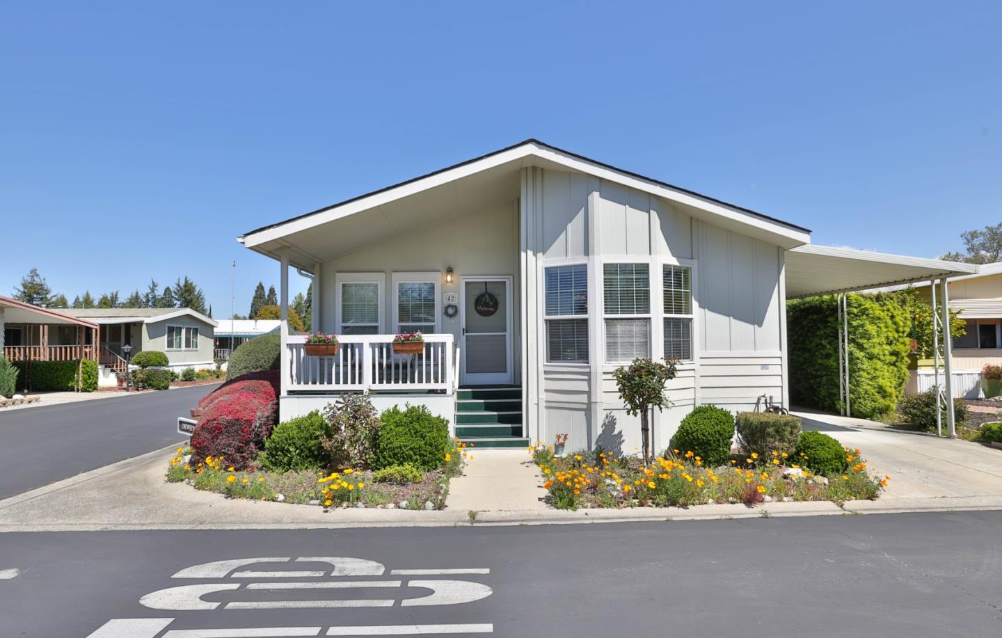 Detail Gallery Image 3 of 35 For 42 Dewey #42,  Morgan Hill,  CA 95037 - 3 Beds | 2 Baths