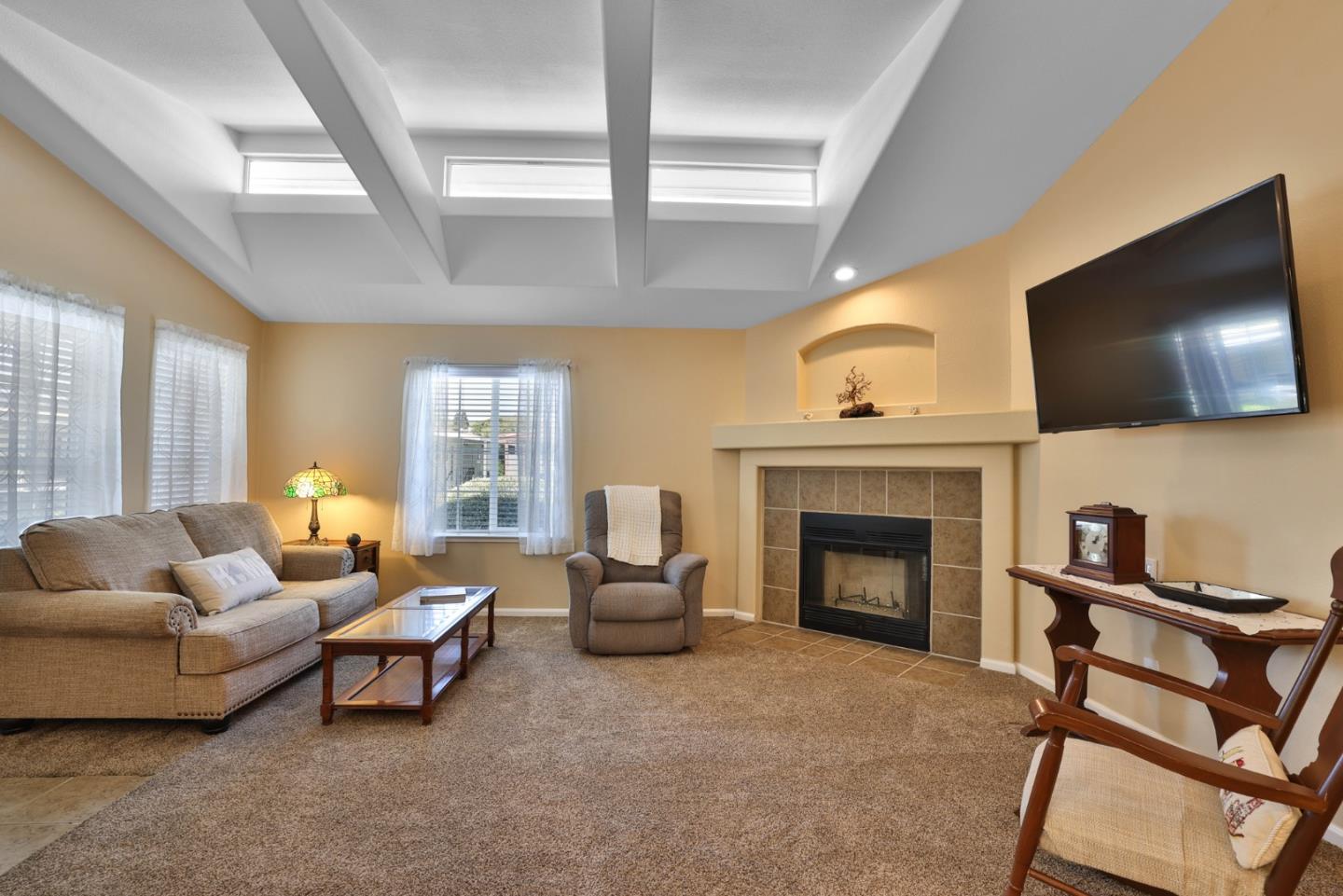 Detail Gallery Image 4 of 35 For 42 Dewey #42,  Morgan Hill,  CA 95037 - 3 Beds | 2 Baths