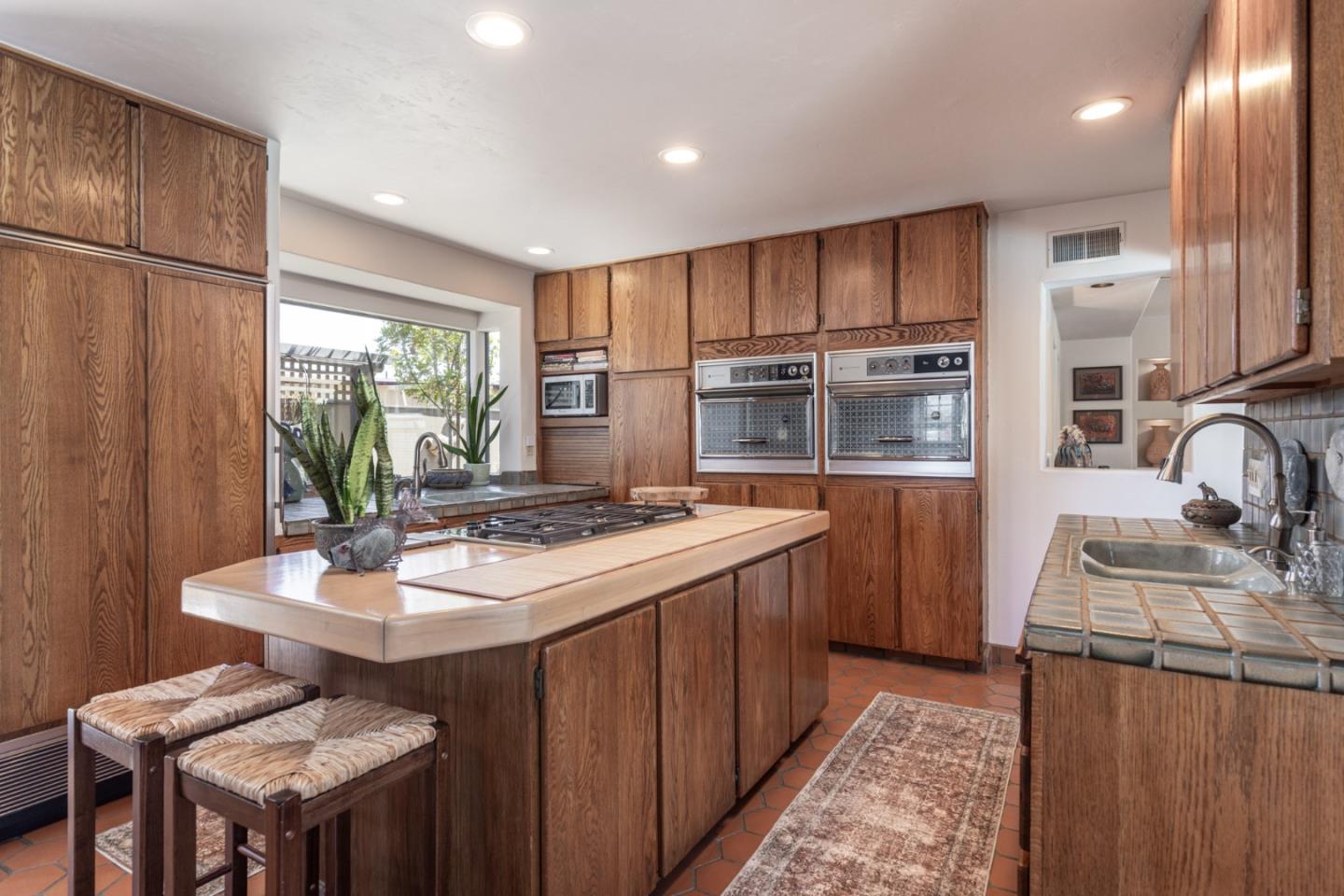 Detail Gallery Image 13 of 55 For 301 Euclid Ave, Monterey,  CA 93940 - 6 Beds | 4 Baths