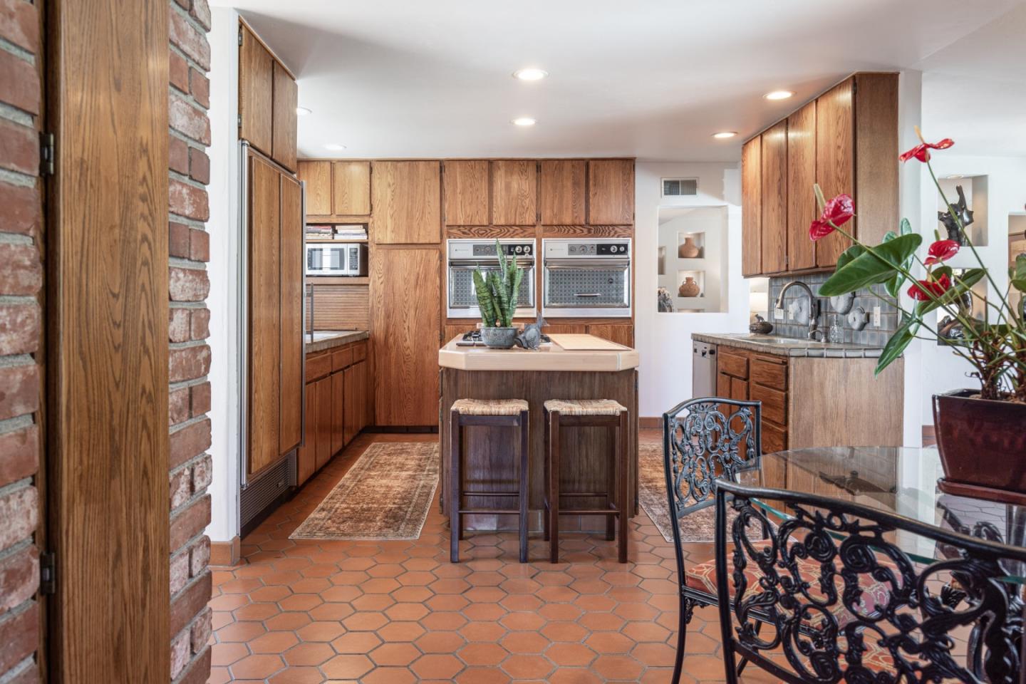 Detail Gallery Image 16 of 55 For 301 Euclid Ave, Monterey,  CA 93940 - 6 Beds | 4 Baths