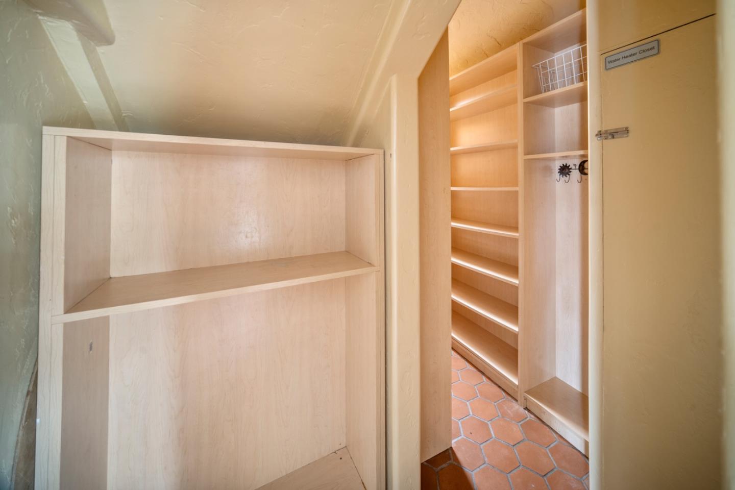 Detail Gallery Image 17 of 55 For 301 Euclid Ave, Monterey,  CA 93940 - 6 Beds | 4 Baths