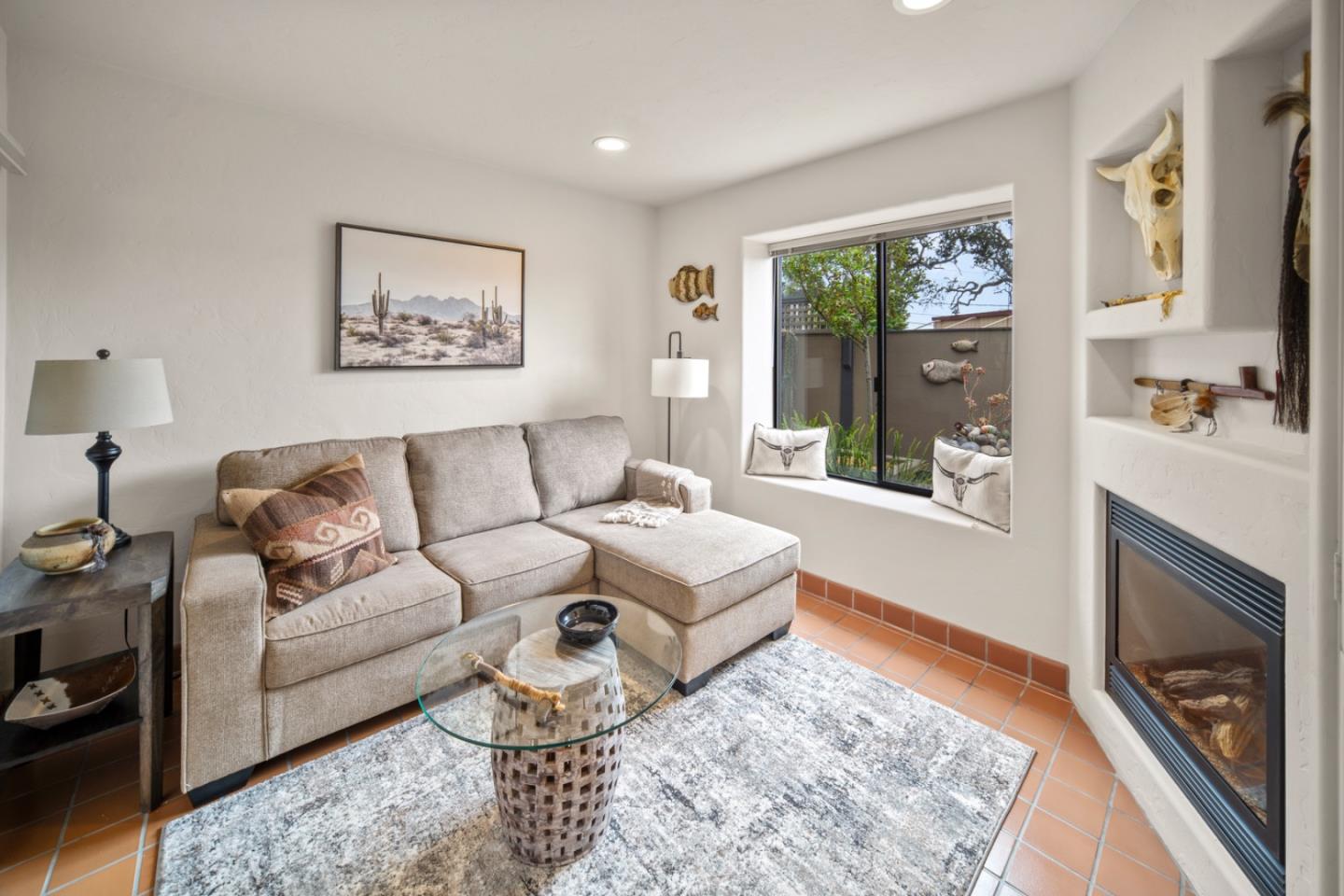 Detail Gallery Image 19 of 55 For 301 Euclid Ave, Monterey,  CA 93940 - 6 Beds | 4 Baths