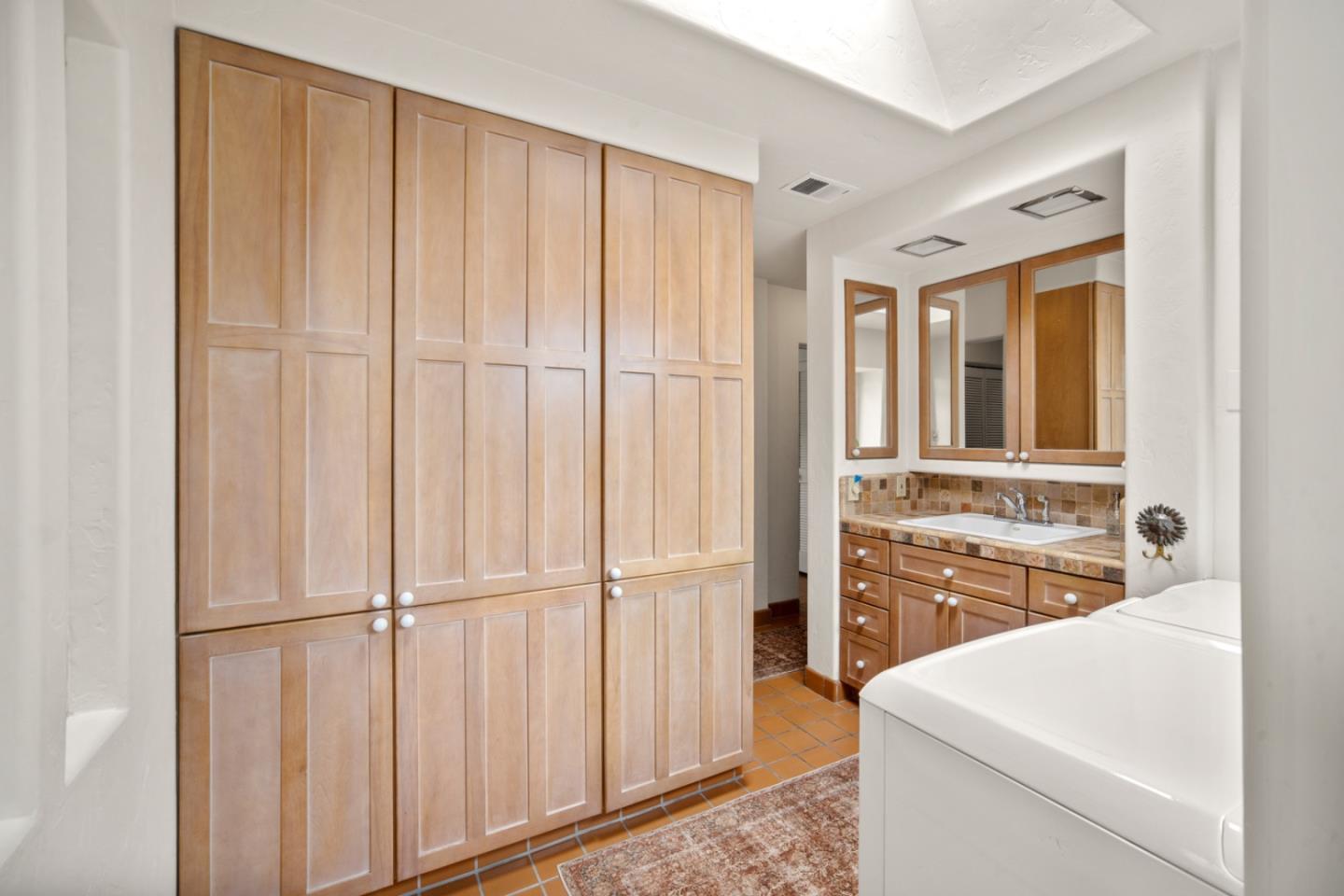 Detail Gallery Image 22 of 55 For 301 Euclid Ave, Monterey,  CA 93940 - 6 Beds | 4 Baths