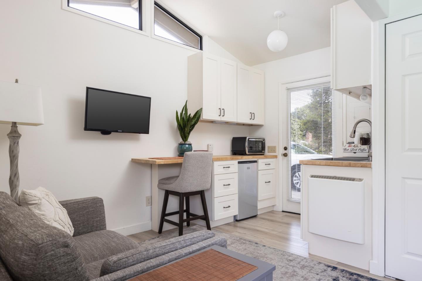 Detail Gallery Image 36 of 55 For 301 Euclid Ave, Monterey,  CA 93940 - 6 Beds | 4 Baths