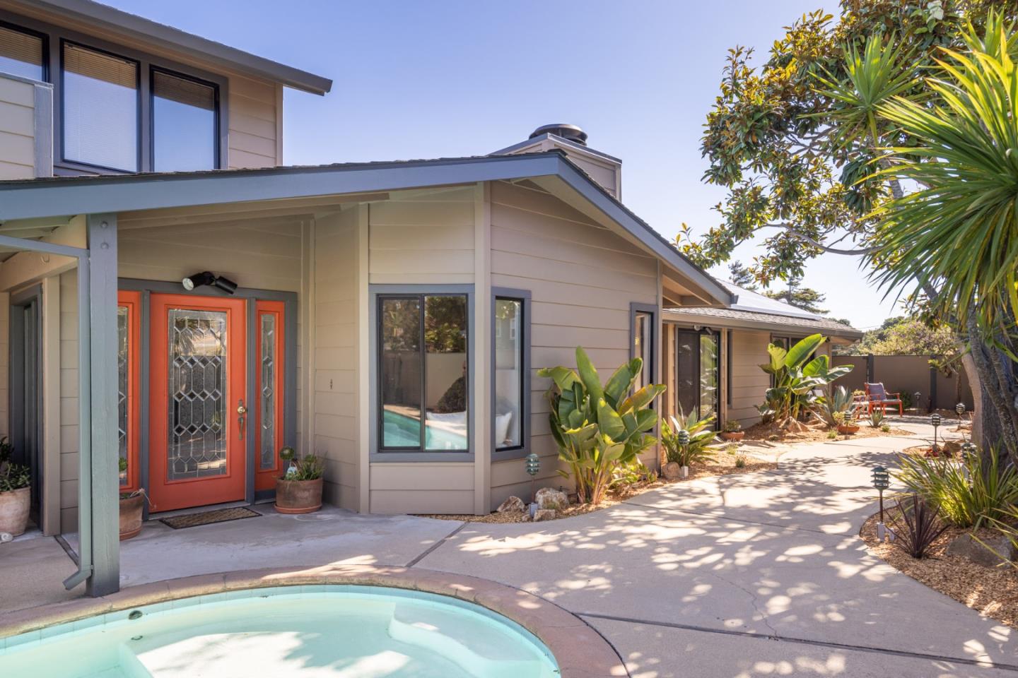 Detail Gallery Image 5 of 55 For 301 Euclid Ave, Monterey,  CA 93940 - 6 Beds | 4 Baths