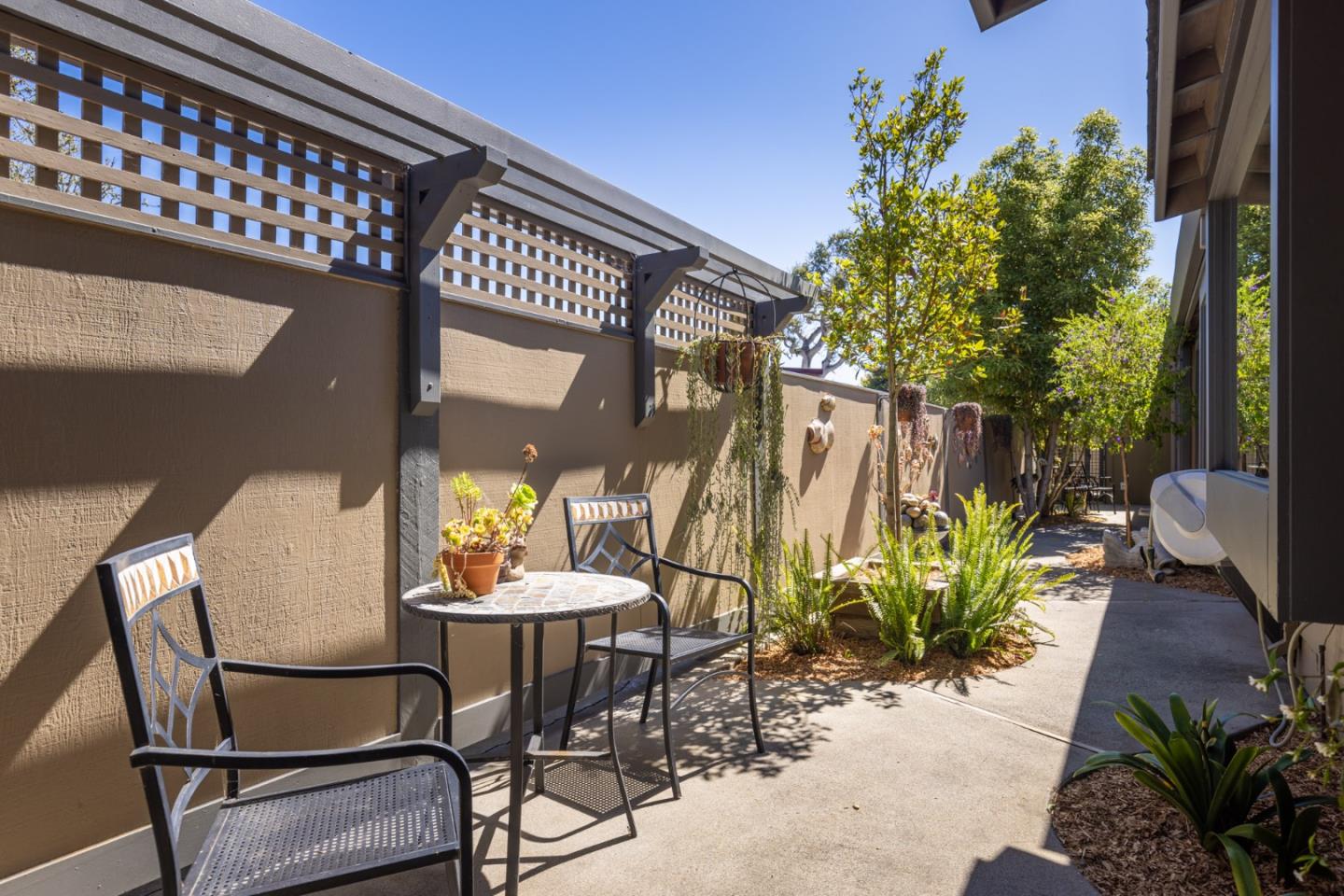 Detail Gallery Image 50 of 55 For 301 Euclid Ave, Monterey,  CA 93940 - 6 Beds | 4 Baths