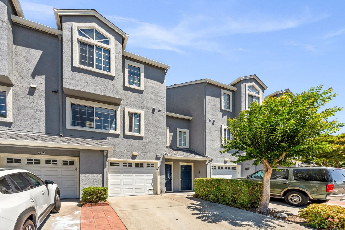 Detail Gallery Image 1 of 33 For 24632 Diamond Ridge Dr, Hayward,  CA 94544 - 2 Beds | 2/1 Baths