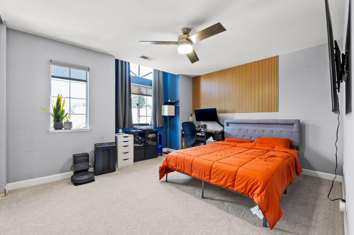 Detail Gallery Image 15 of 33 For 24632 Diamond Ridge Dr, Hayward,  CA 94544 - 2 Beds | 2/1 Baths