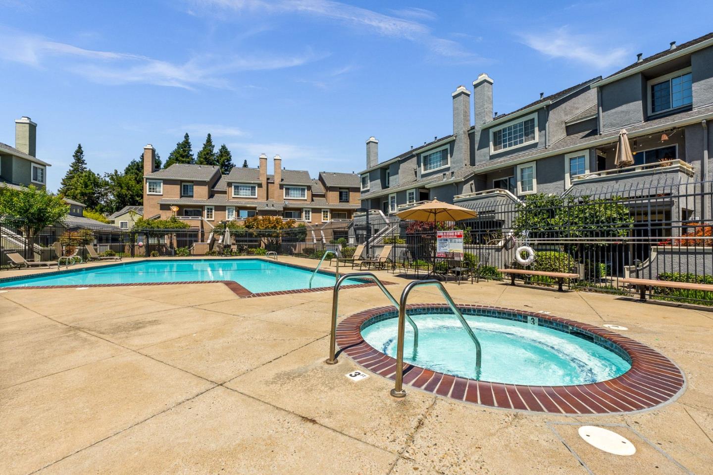 Detail Gallery Image 27 of 33 For 24632 Diamond Ridge Dr, Hayward,  CA 94544 - 2 Beds | 2/1 Baths