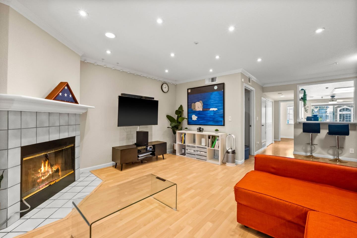 Detail Gallery Image 6 of 33 For 24632 Diamond Ridge Dr, Hayward,  CA 94544 - 2 Beds | 2/1 Baths