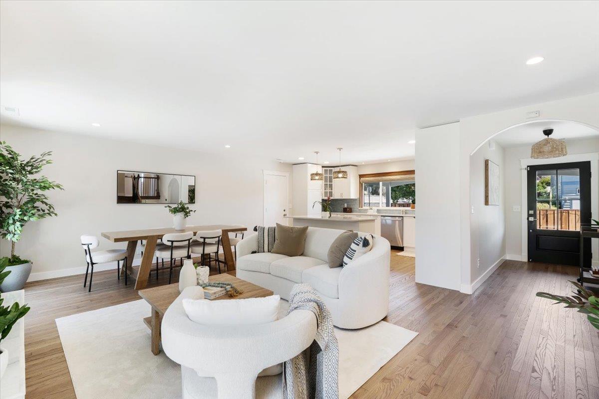 Detail Gallery Image 11 of 52 For 806 Clubhouse Dr, Aptos,  CA 95003 - 4 Beds | 3 Baths