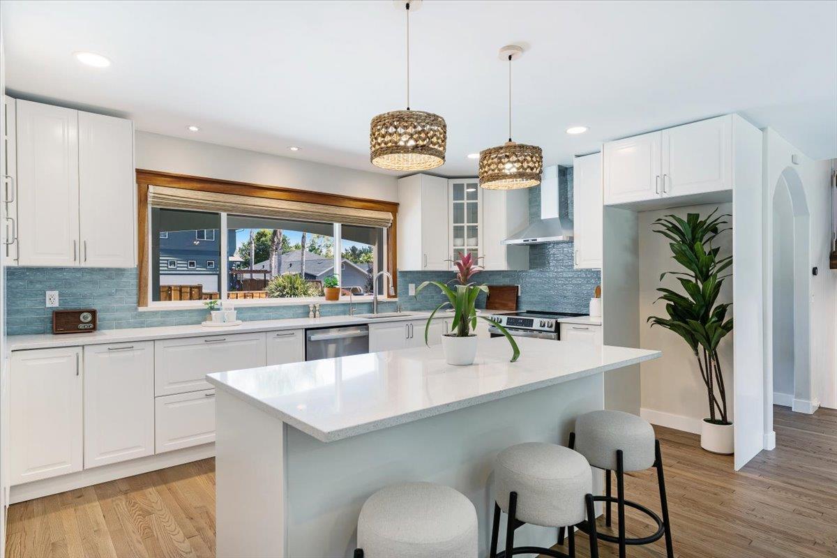 Detail Gallery Image 12 of 52 For 806 Clubhouse Dr, Aptos,  CA 95003 - 4 Beds | 3 Baths