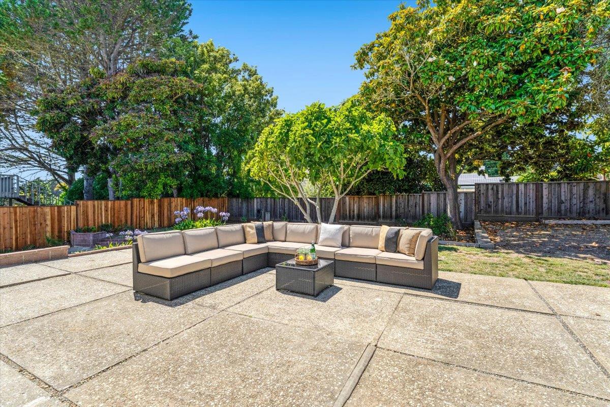 Detail Gallery Image 37 of 52 For 806 Clubhouse Dr, Aptos,  CA 95003 - 4 Beds | 3 Baths