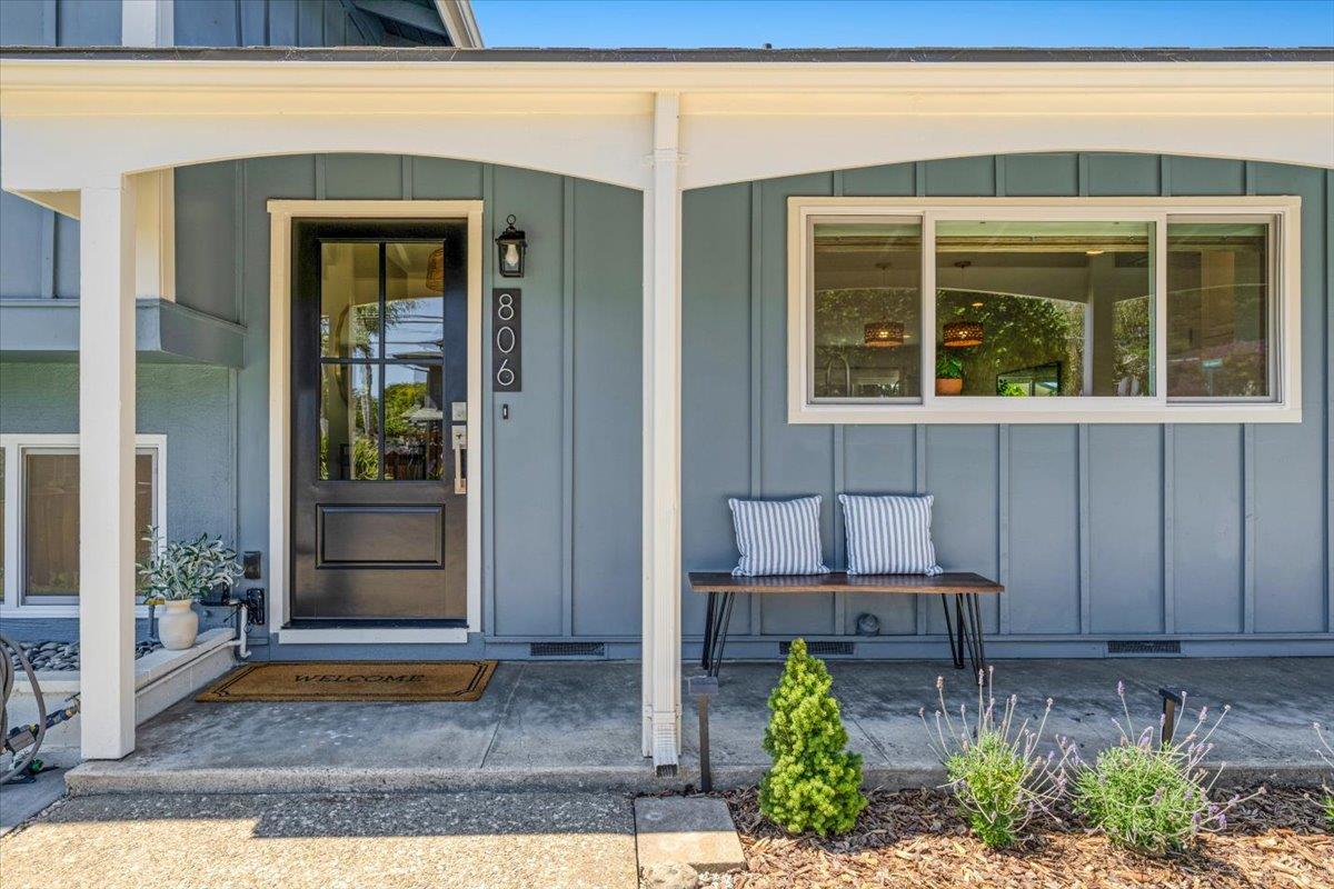 Detail Gallery Image 4 of 52 For 806 Clubhouse Dr, Aptos,  CA 95003 - 4 Beds | 3 Baths