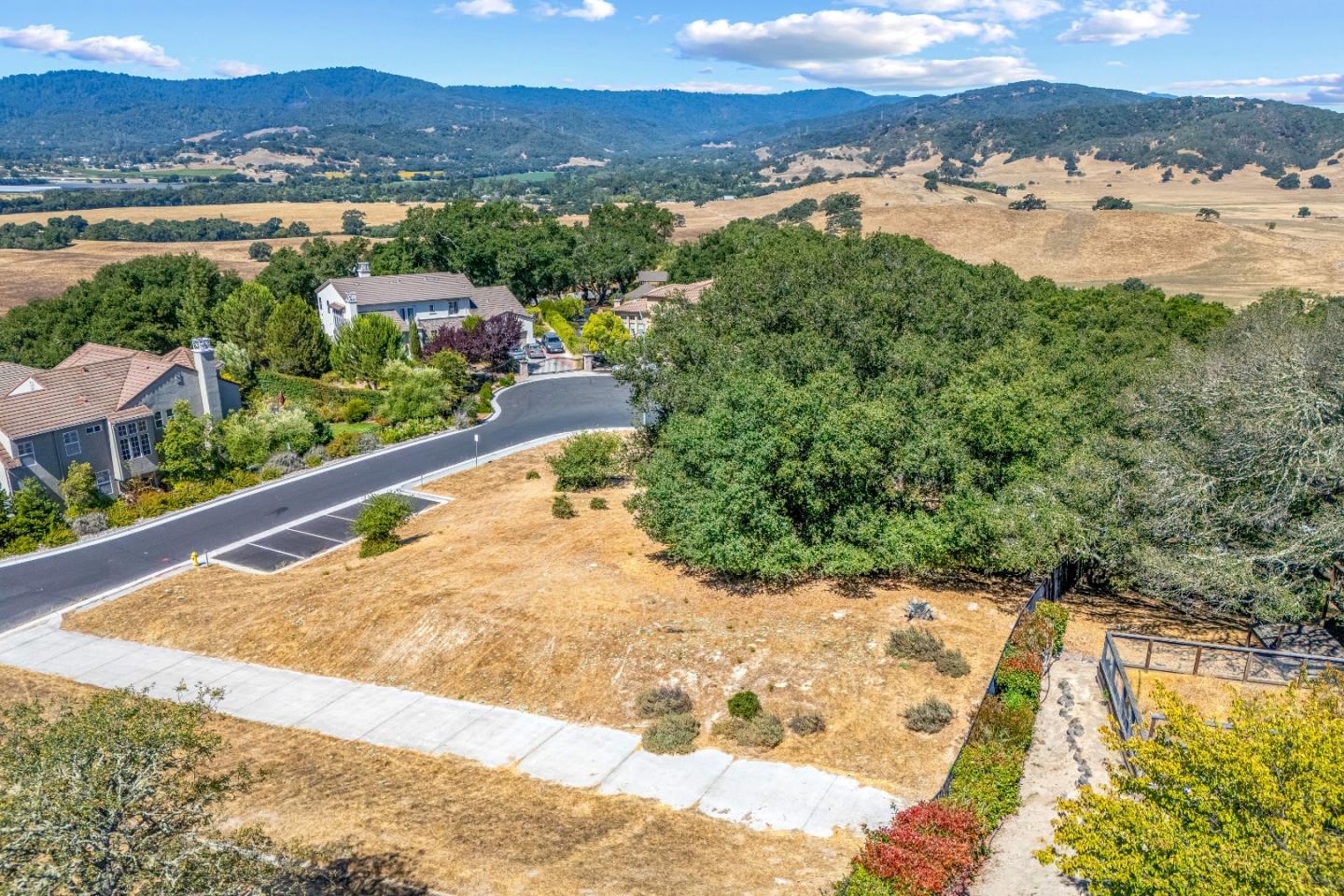 Detail Gallery Image 2 of 19 For 2393 Banyan St, Gilroy,  CA 95020 - – Beds | – Baths