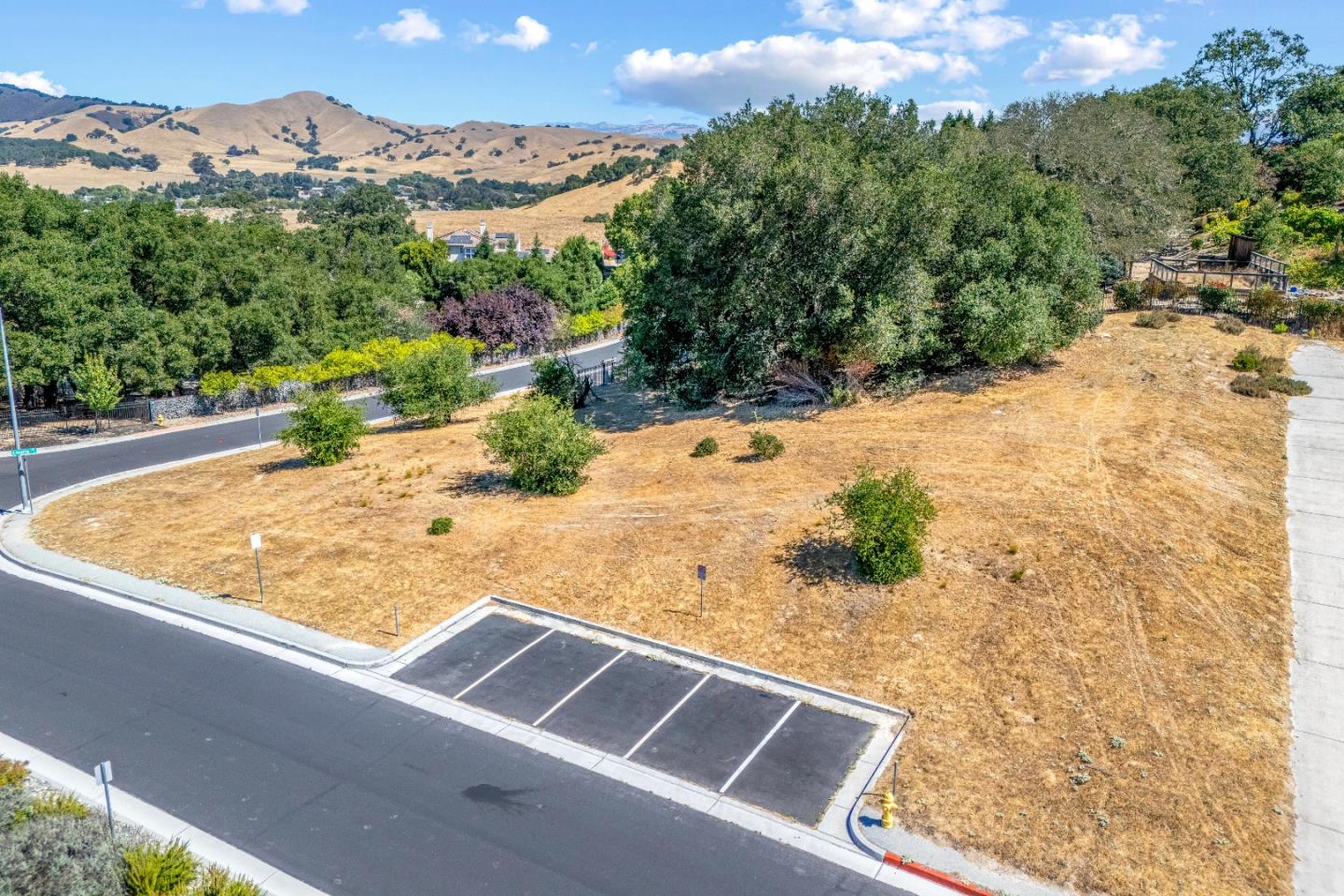 Detail Gallery Image 3 of 19 For 2393 Banyan St, Gilroy,  CA 95020 - – Beds | – Baths