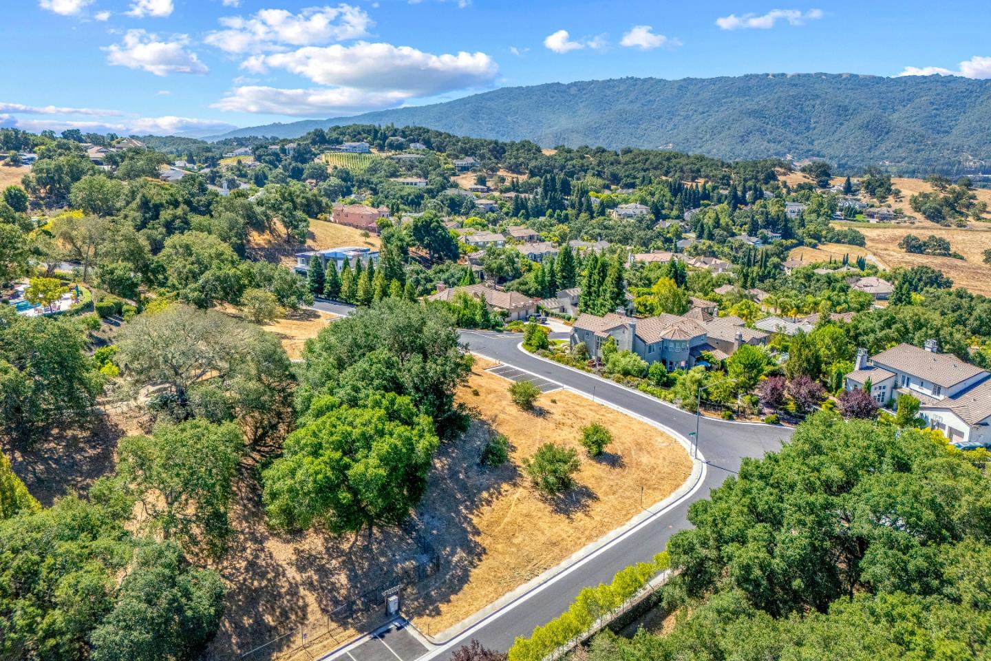 Detail Gallery Image 5 of 19 For 2393 Banyan St, Gilroy,  CA 95020 - – Beds | – Baths