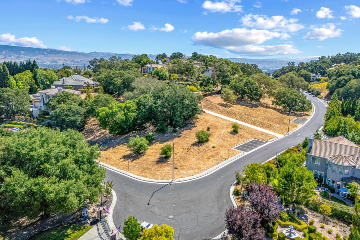 Detail Gallery Image 6 of 19 For 2393 Banyan St, Gilroy,  CA 95020 - – Beds | – Baths
