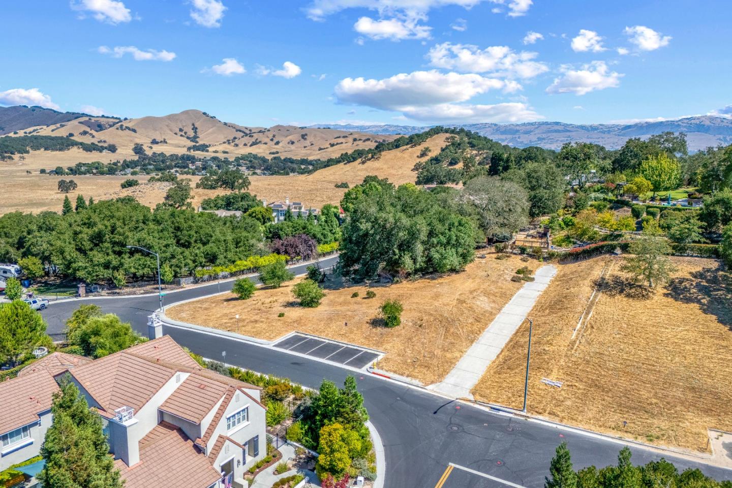Detail Gallery Image 7 of 19 For 2393 Banyan St, Gilroy,  CA 95020 - – Beds | – Baths