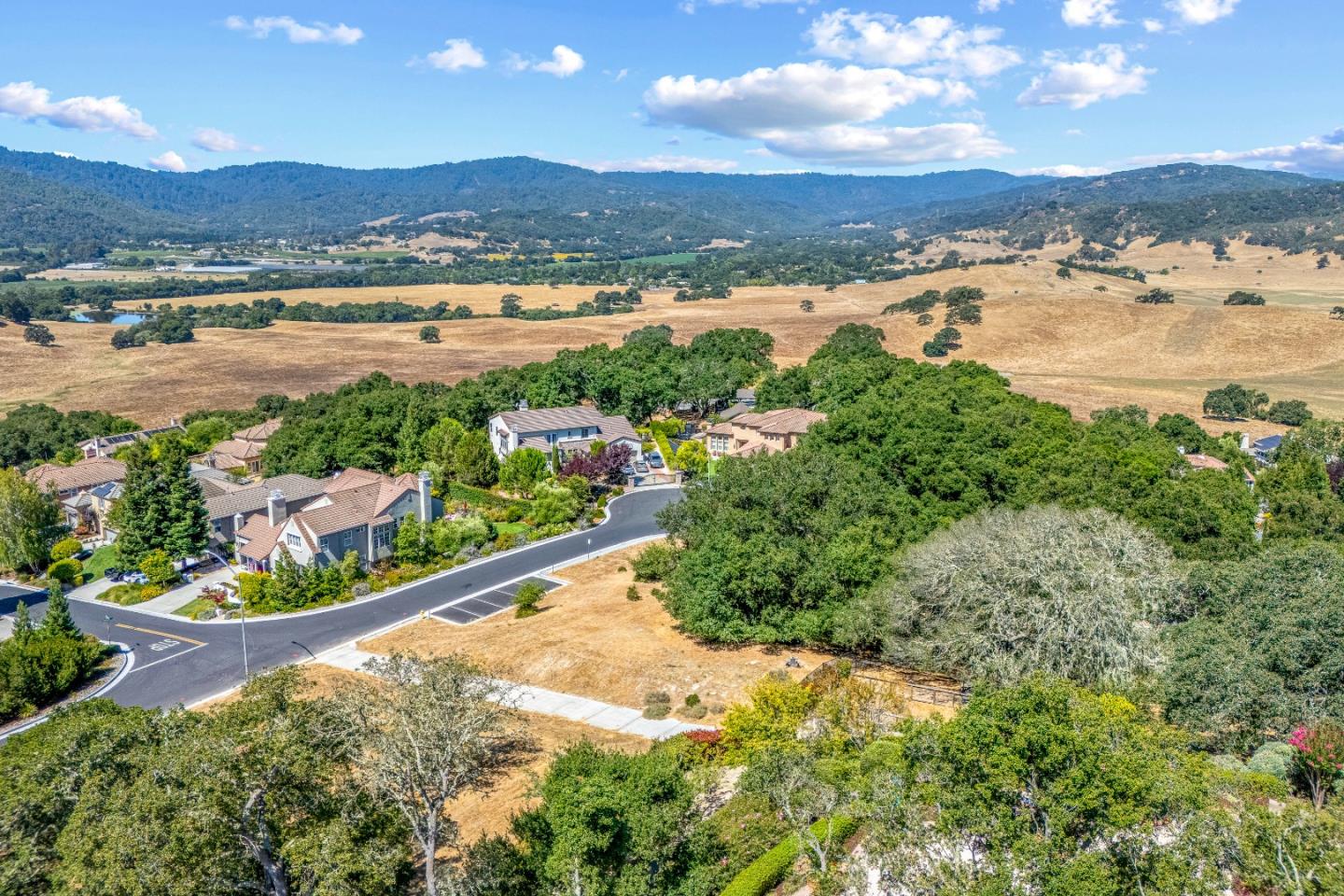 Detail Gallery Image 8 of 19 For 2393 Banyan St, Gilroy,  CA 95020 - – Beds | – Baths