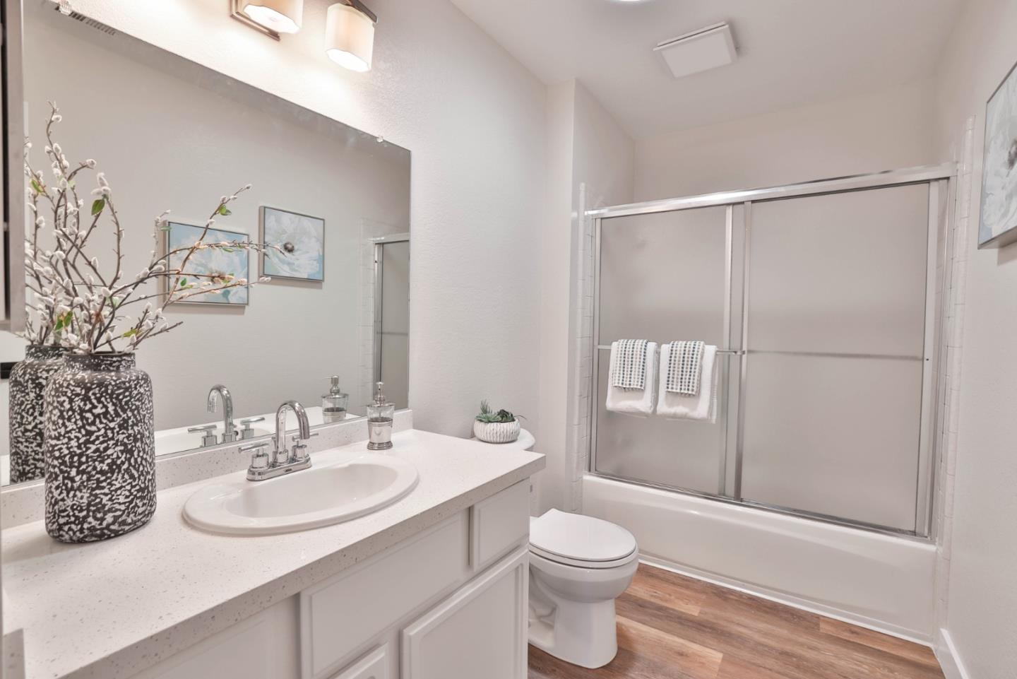 Detail Gallery Image 12 of 16 For 101 Ross Creek Ct, Los Gatos,  CA 95032 - 4 Beds | 2/1 Baths