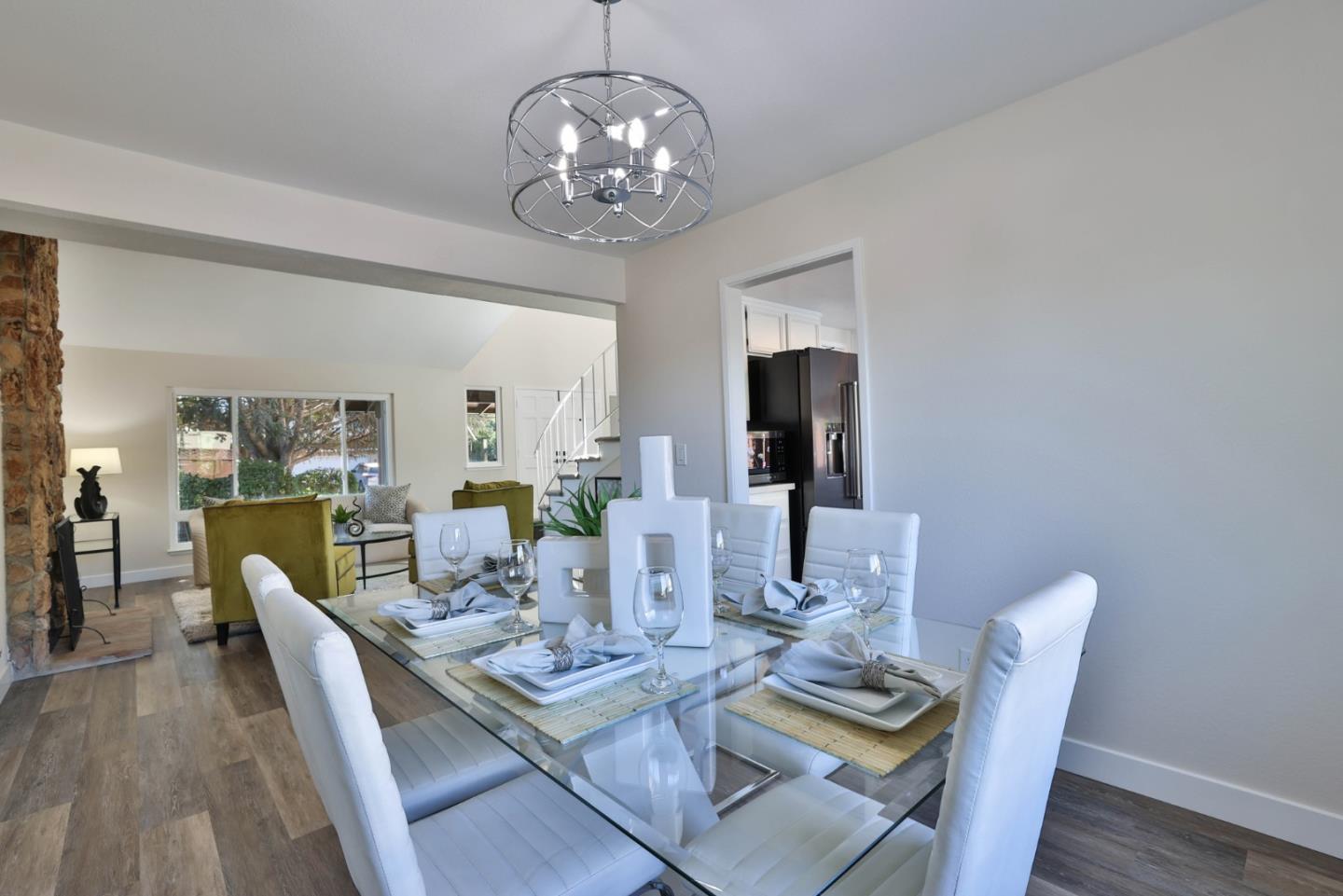 Detail Gallery Image 4 of 16 For 101 Ross Creek Ct, Los Gatos,  CA 95032 - 4 Beds | 2/1 Baths
