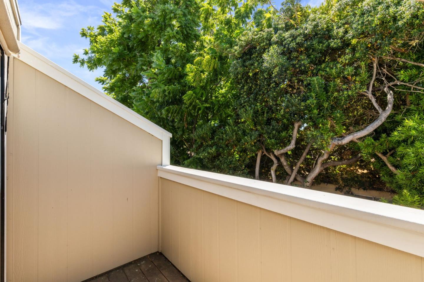 Detail Gallery Image 20 of 29 For 1993 Plymouth St #11,  Mountain View,  CA 94043 - 3 Beds | 2/1 Baths