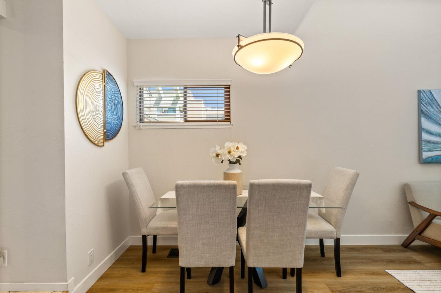 Detail Gallery Image 5 of 29 For 1993 Plymouth St #11,  Mountain View,  CA 94043 - 3 Beds | 2/1 Baths