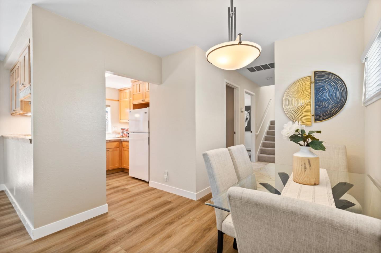 Detail Gallery Image 7 of 29 For 1993 Plymouth St #11,  Mountain View,  CA 94043 - 3 Beds | 2/1 Baths