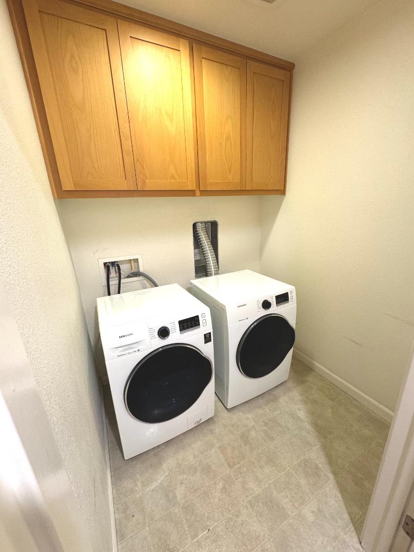 Detail Gallery Image 3 of 13 For 660 Cedarville Ln, San Jose,  CA 95133 - 3 Beds | 3/1 Baths