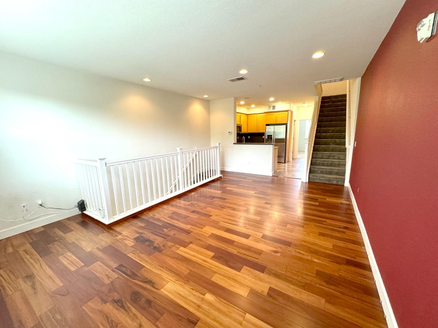 Detail Gallery Image 7 of 13 For 660 Cedarville Ln, San Jose,  CA 95133 - 3 Beds | 3/1 Baths