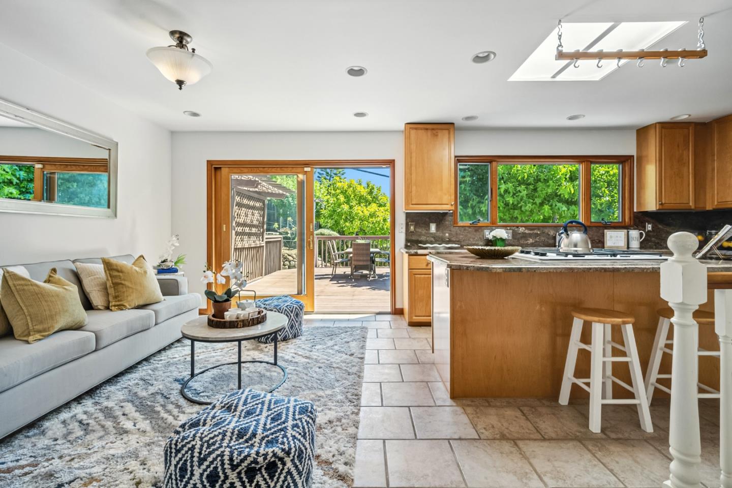 Detail Gallery Image 7 of 35 For 580 Madison Ave, San Bruno,  CA 94066 - 3 Beds | 2 Baths