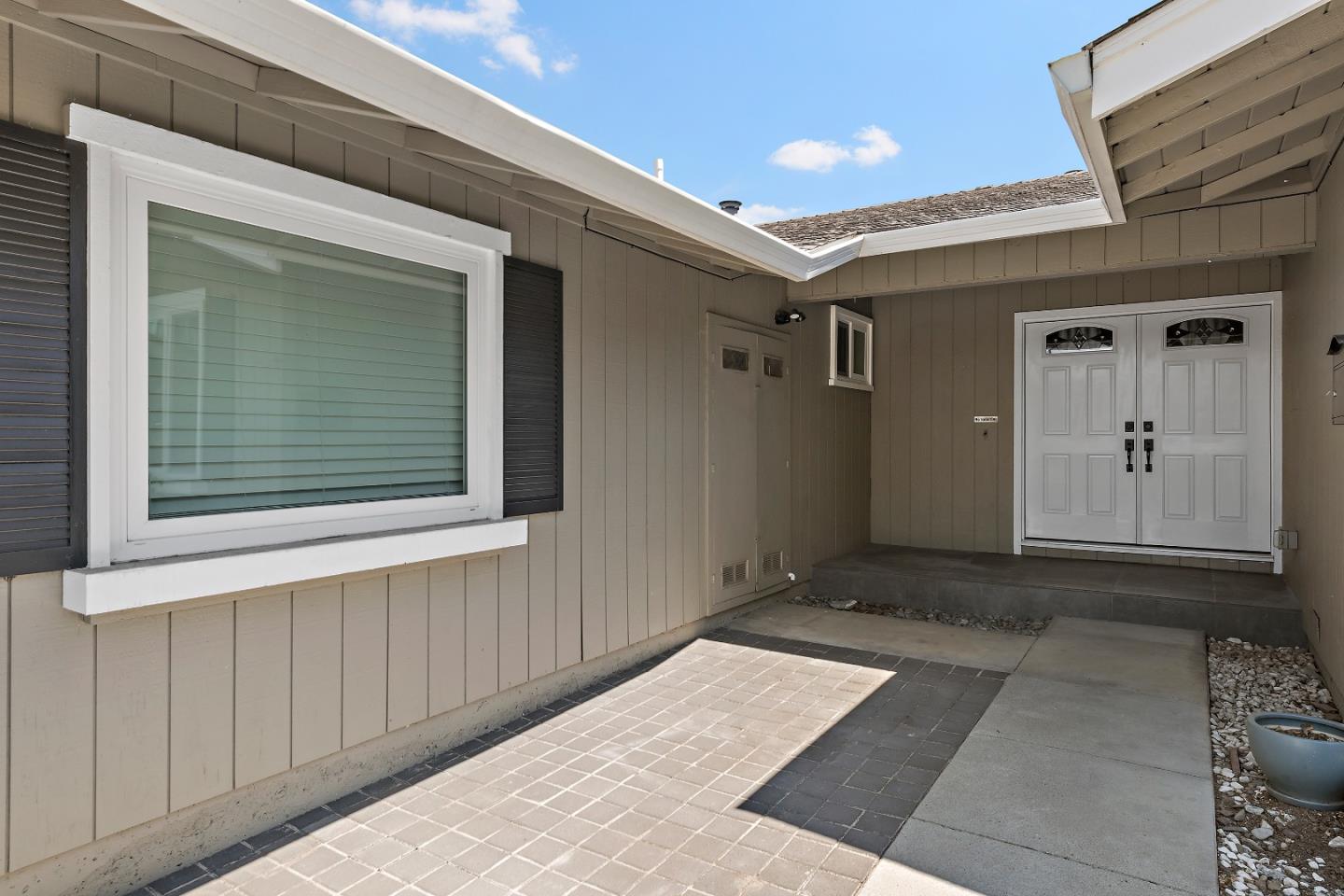 Detail Gallery Image 4 of 27 For 474 Sequoia Dr, Sunnyvale,  CA 94086 - 3 Beds | 2 Baths