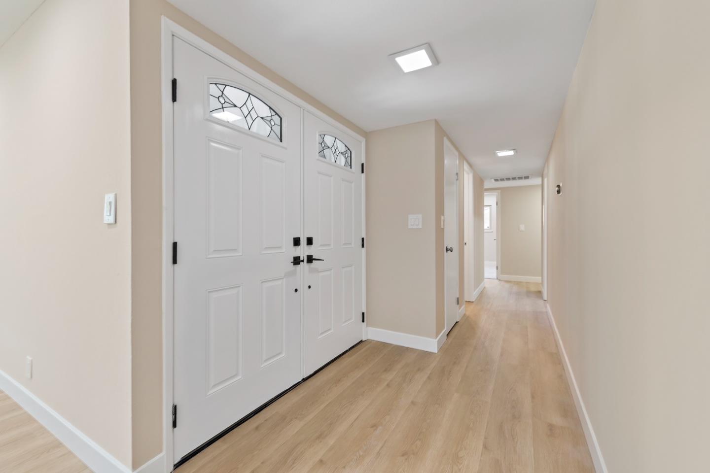 Detail Gallery Image 5 of 27 For 474 Sequoia Dr, Sunnyvale,  CA 94086 - 3 Beds | 2 Baths