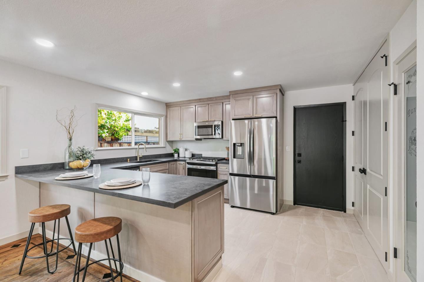 Detail Gallery Image 8 of 31 For 773 Heflin St, Milpitas,  CA 95035 - 3 Beds | 2 Baths