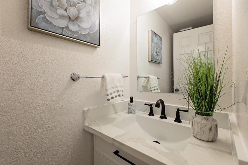 Detail Gallery Image 18 of 39 For 520 Wagtail Dr, Tracy,  CA 95376 - 3 Beds | 2/1 Baths