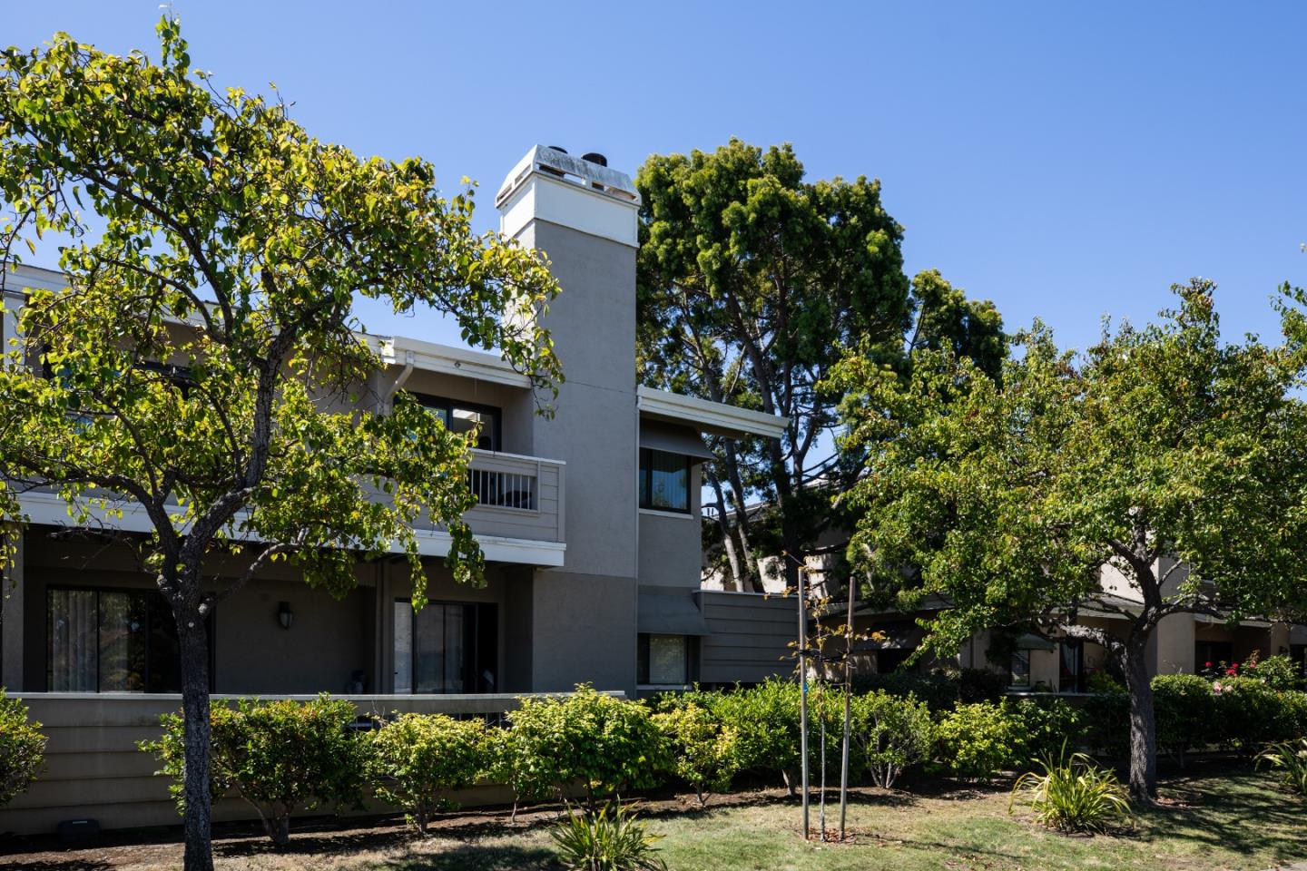 Detail Gallery Image 10 of 17 For 212 Albacore Ln, Foster City,  CA 94404 - 2 Beds | 2 Baths
