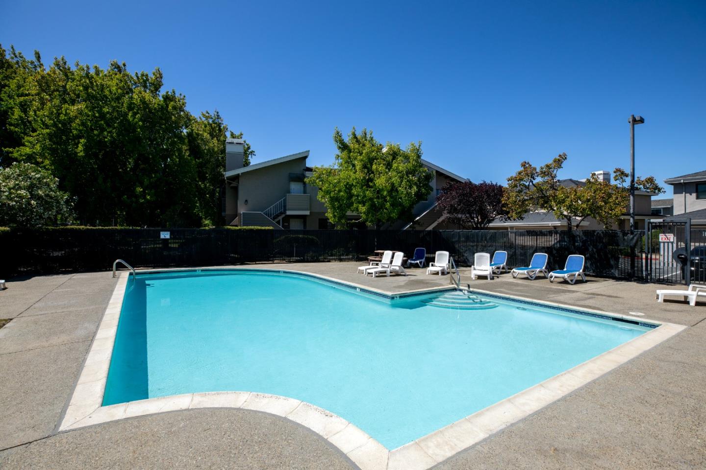 Detail Gallery Image 14 of 17 For 212 Albacore Ln, Foster City,  CA 94404 - 2 Beds | 2 Baths