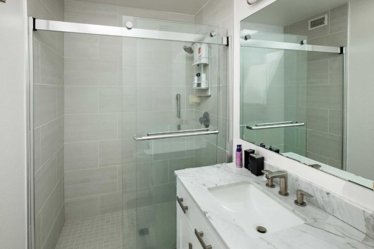 Detail Gallery Image 8 of 17 For 212 Albacore Ln, Foster City,  CA 94404 - 2 Beds | 2 Baths