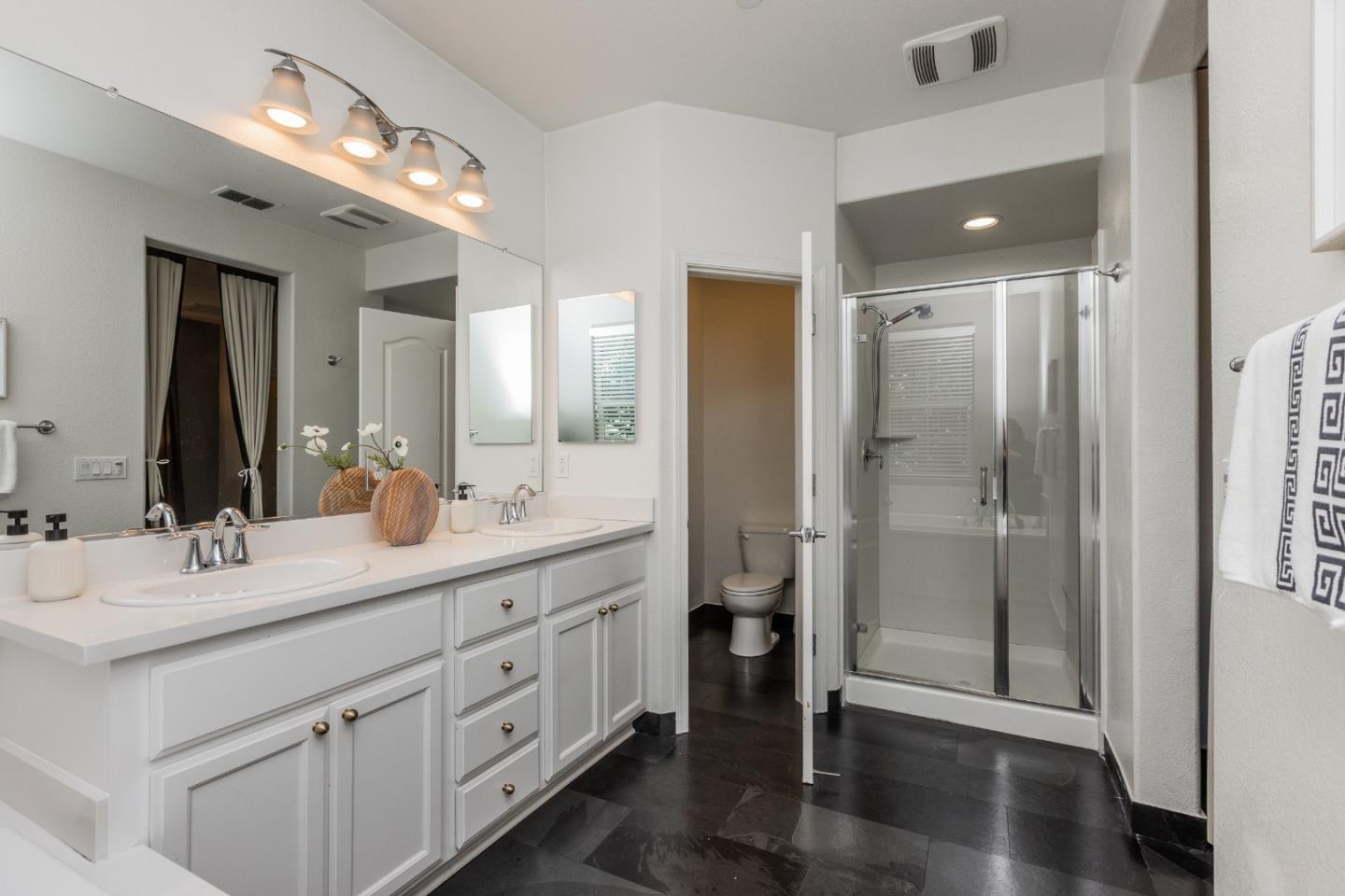 Detail Gallery Image 17 of 28 For 1591 Glenn St, Hayward,  CA 94545 - 3 Beds | 2/1 Baths