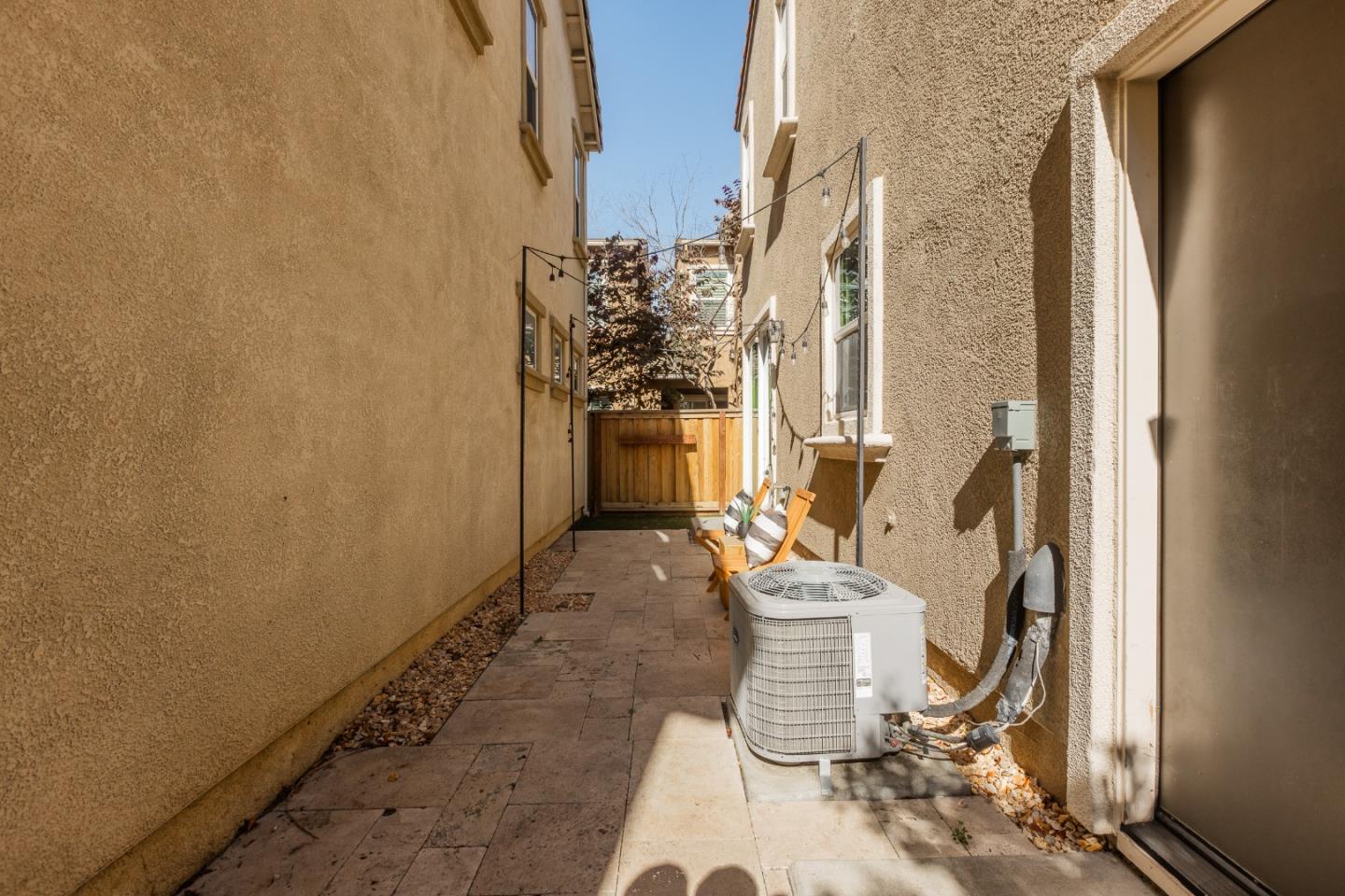 Detail Gallery Image 25 of 28 For 1591 Glenn St, Hayward,  CA 94545 - 3 Beds | 2/1 Baths
