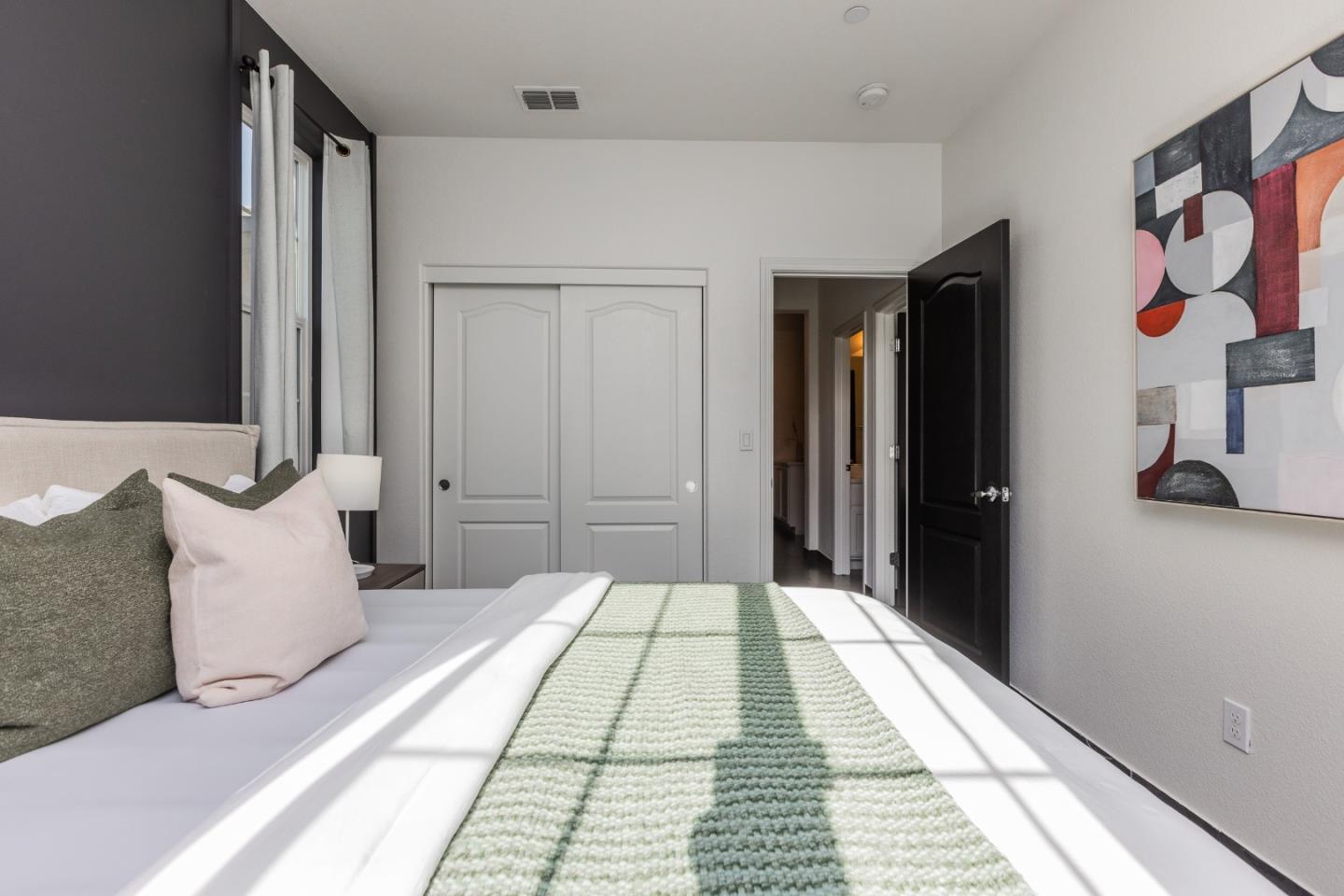 Detail Gallery Image 8 of 28 For 1591 Glenn St, Hayward,  CA 94545 - 3 Beds | 2/1 Baths