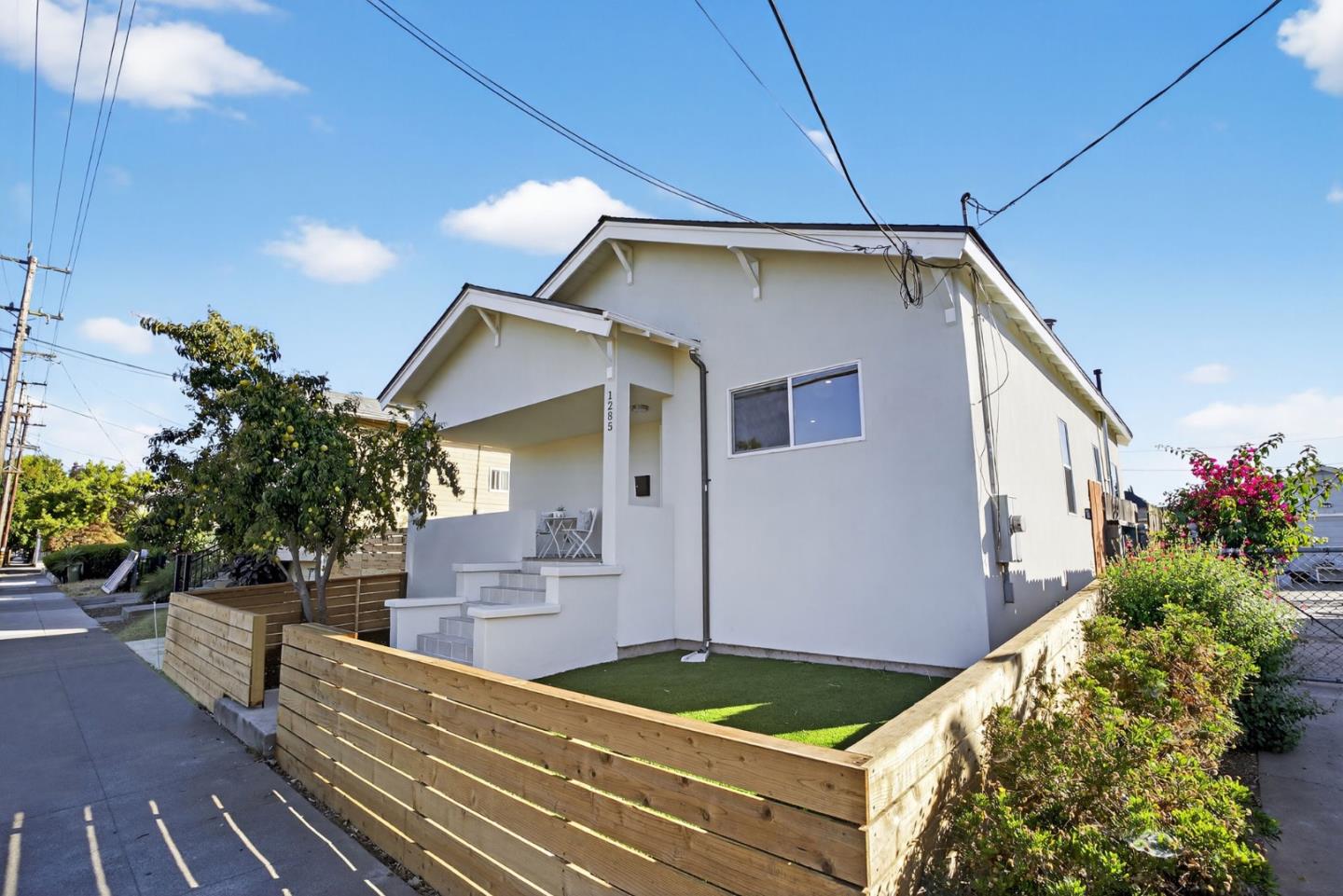 Detail Gallery Image 2 of 37 For 1285 Vine St, San Jose,  CA 95110 - 3 Beds | 2 Baths