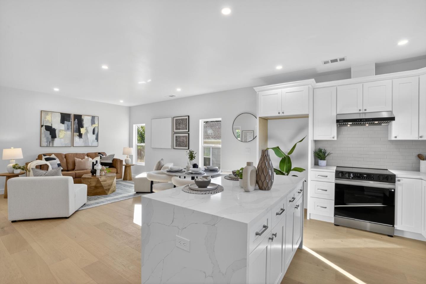 Detail Gallery Image 6 of 37 For 1285 Vine St, San Jose,  CA 95110 - 3 Beds | 2 Baths