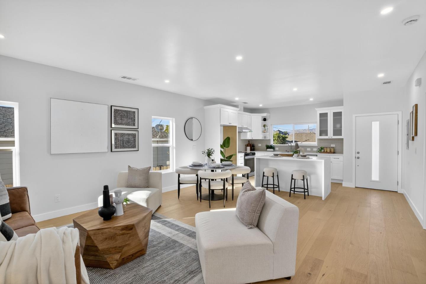 Detail Gallery Image 9 of 37 For 1285 Vine St, San Jose,  CA 95110 - 3 Beds | 2 Baths