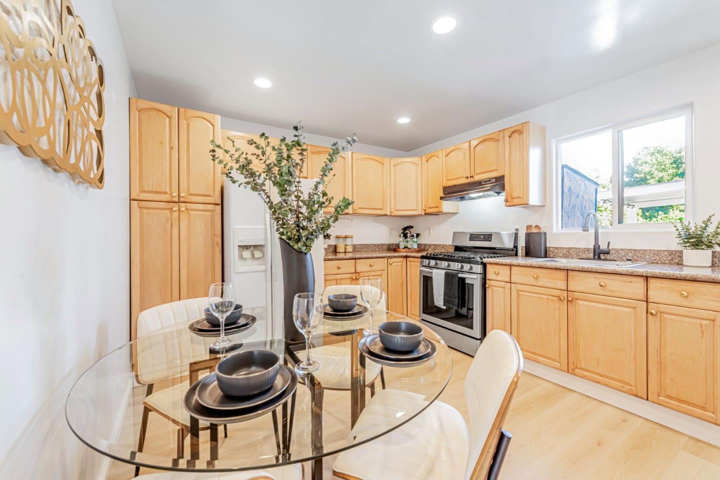 Detail Gallery Image 16 of 38 For 714 Tilton Ave, San Mateo,  CA 94401 - 3 Beds | 2 Baths