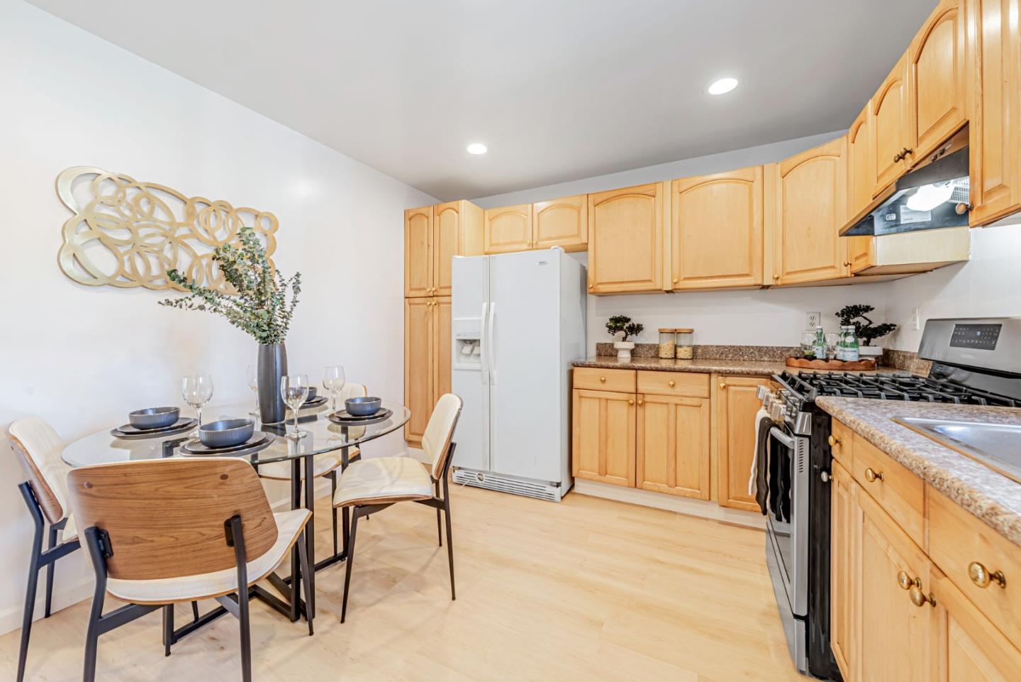 Detail Gallery Image 17 of 38 For 714 Tilton Ave, San Mateo,  CA 94401 - 3 Beds | 2 Baths
