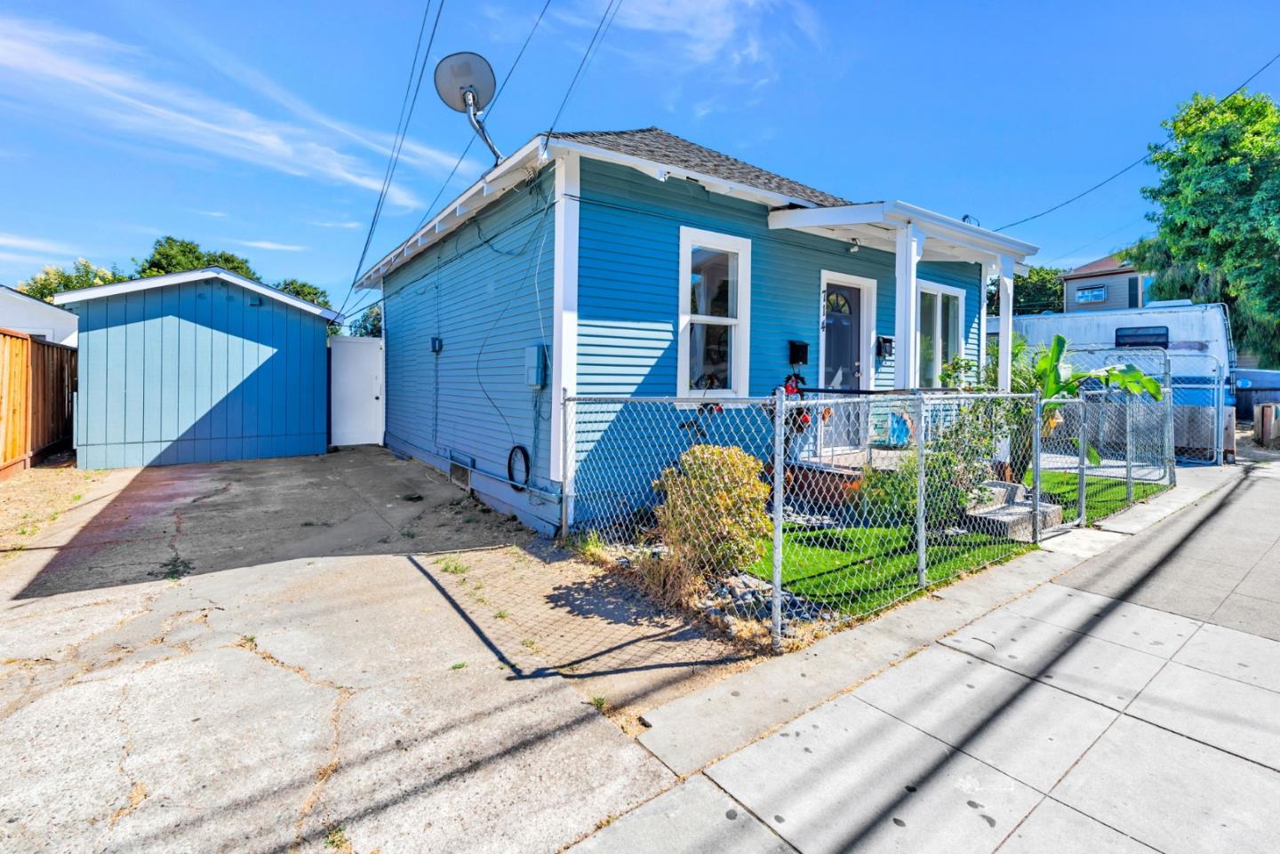 Detail Gallery Image 2 of 38 For 714 Tilton Ave, San Mateo,  CA 94401 - 3 Beds | 2 Baths