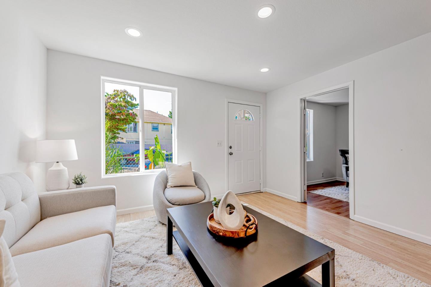 Detail Gallery Image 7 of 38 For 714 Tilton Ave, San Mateo,  CA 94401 - 3 Beds | 2 Baths
